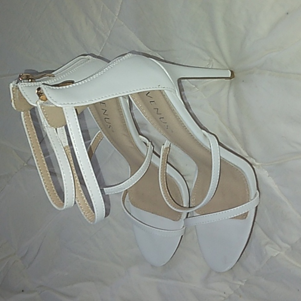 Venus white high heel stiletto strappy sandals sz 10 w/ box - Picture 3 of 7